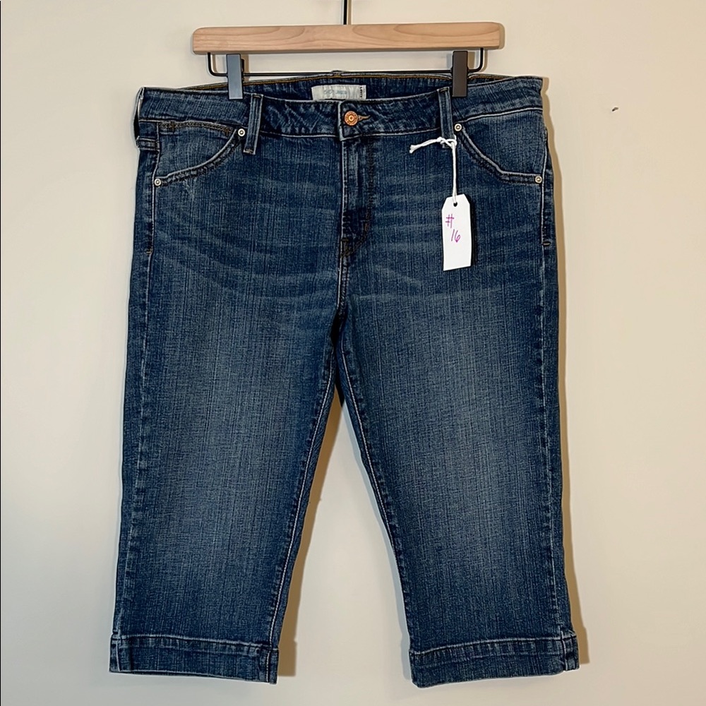 Levi’s 545 Women's Blue Cropped Denim Jeans size 16